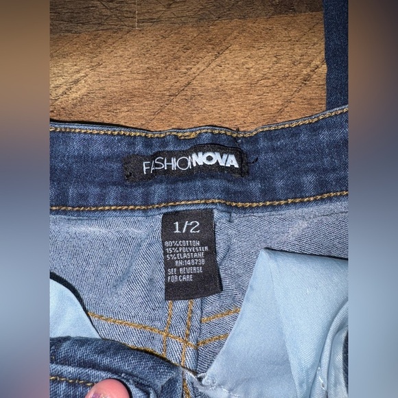 Fashion Nova Women’s Skinny Jeans - Picture 6 of 6